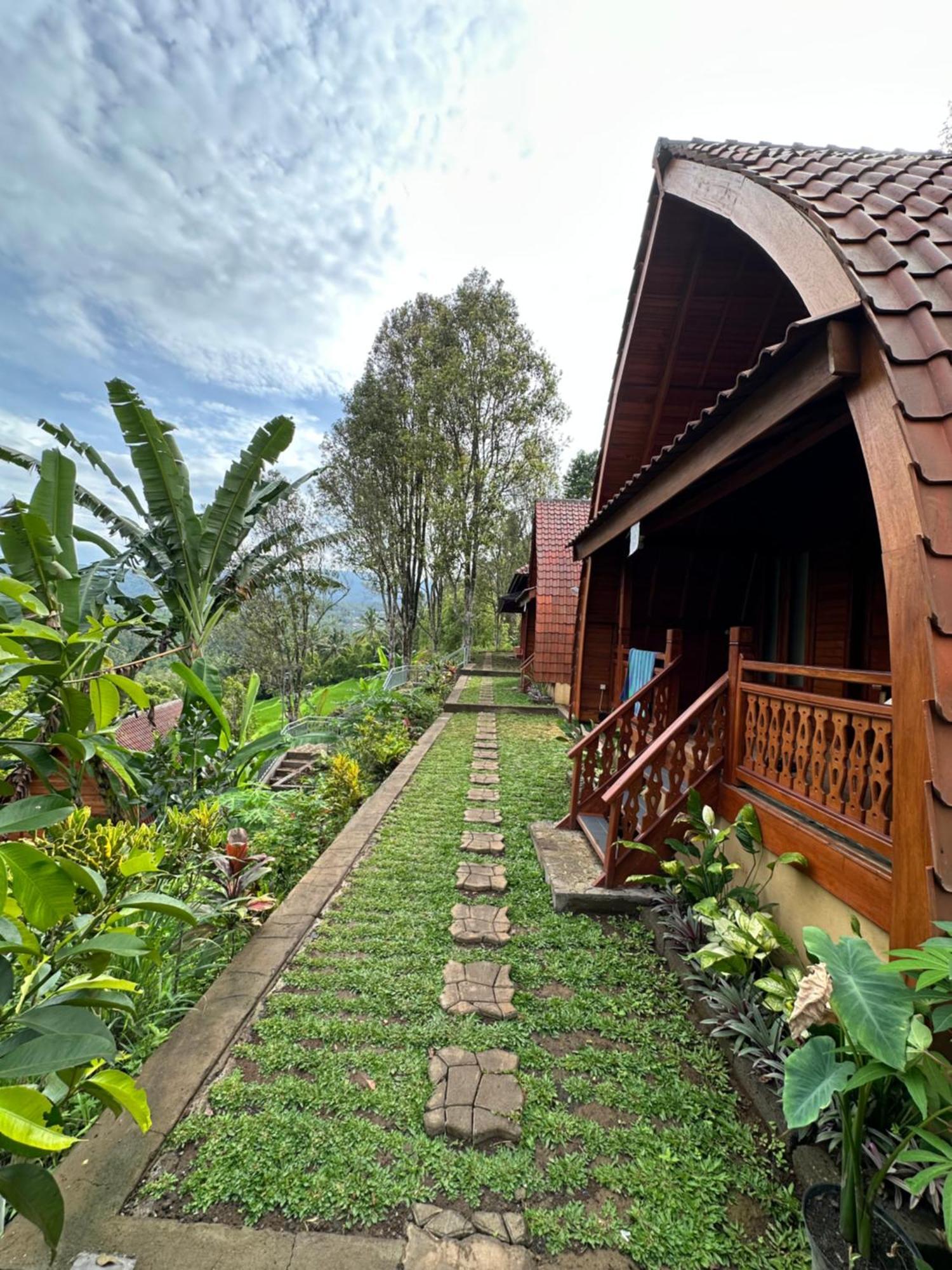 Villa Ipsa Munduk  Exterior photo